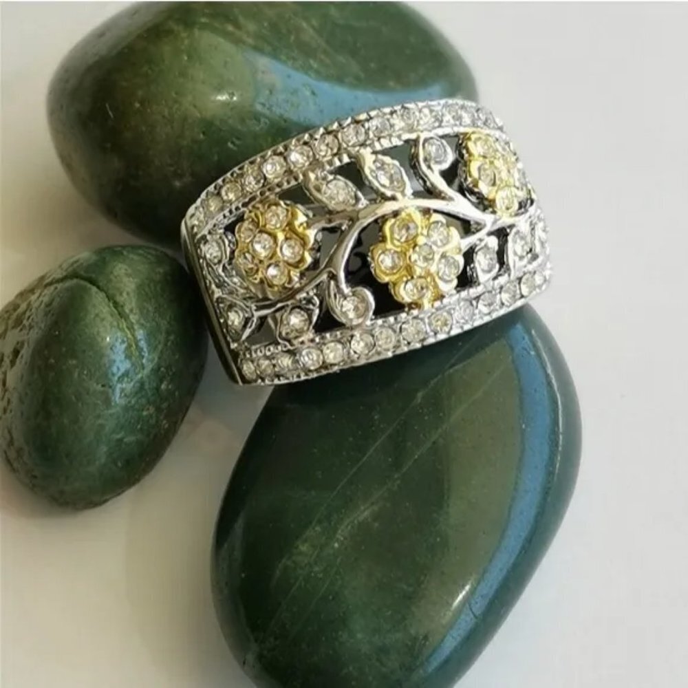 NWT White Gold Yellow Gold pl Dome ring filigree floral size 8